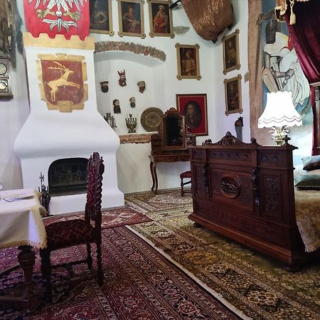 Zamek Rycerski Sobków Exteriér fotografie