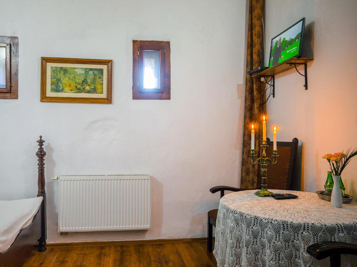 Zamek Rycerski Sobków Exteriér fotografie