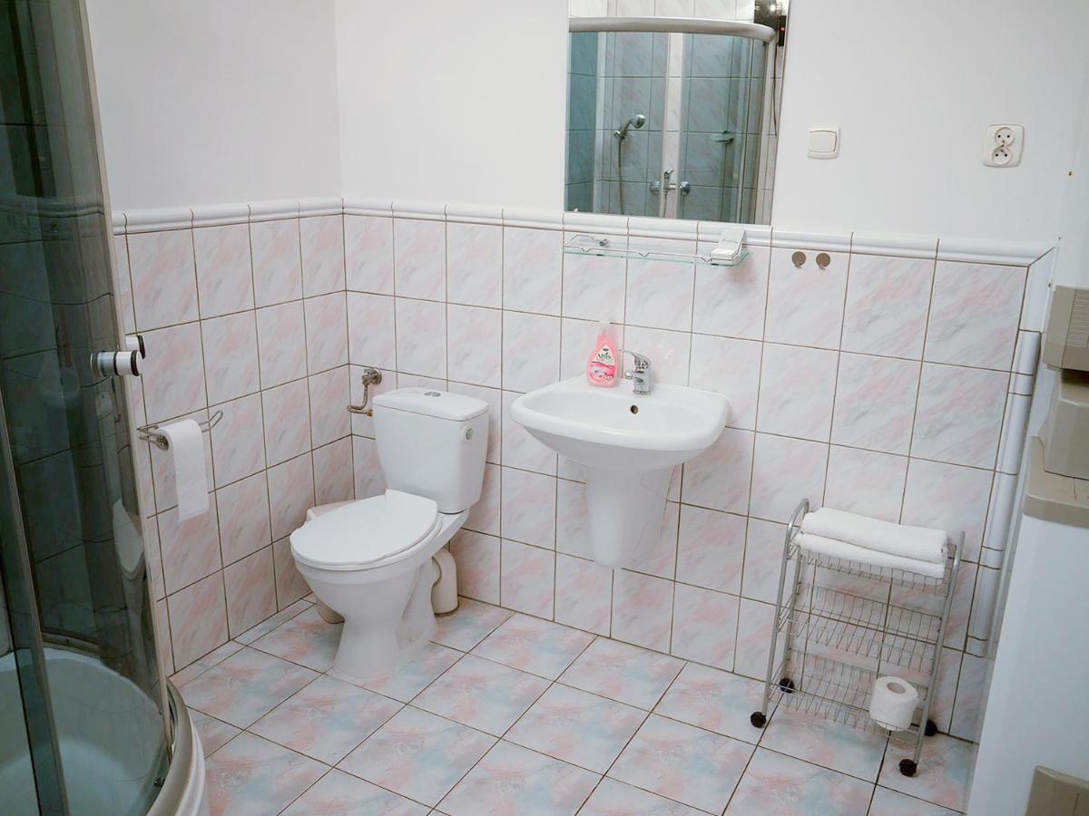 Zamek Rycerski Sobków Exteriér fotografie