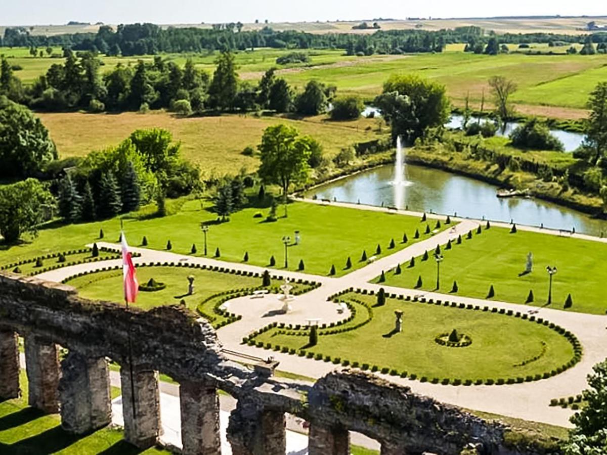 Zamek Rycerski Sobków Exteriér fotografie