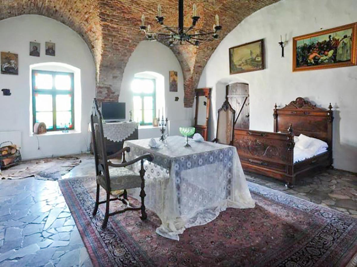 Zamek Rycerski Sobków Exteriér fotografie