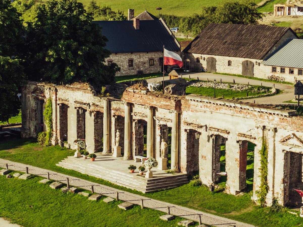 Zamek Rycerski Sobków Exteriér fotografie